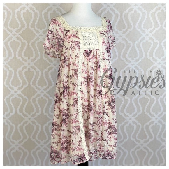 Classic French Lace Mini Dress - Picture 6 of 12